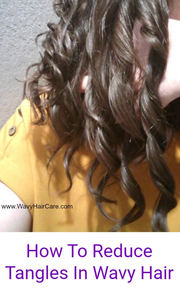 How to reduce tangles in wavy hair
