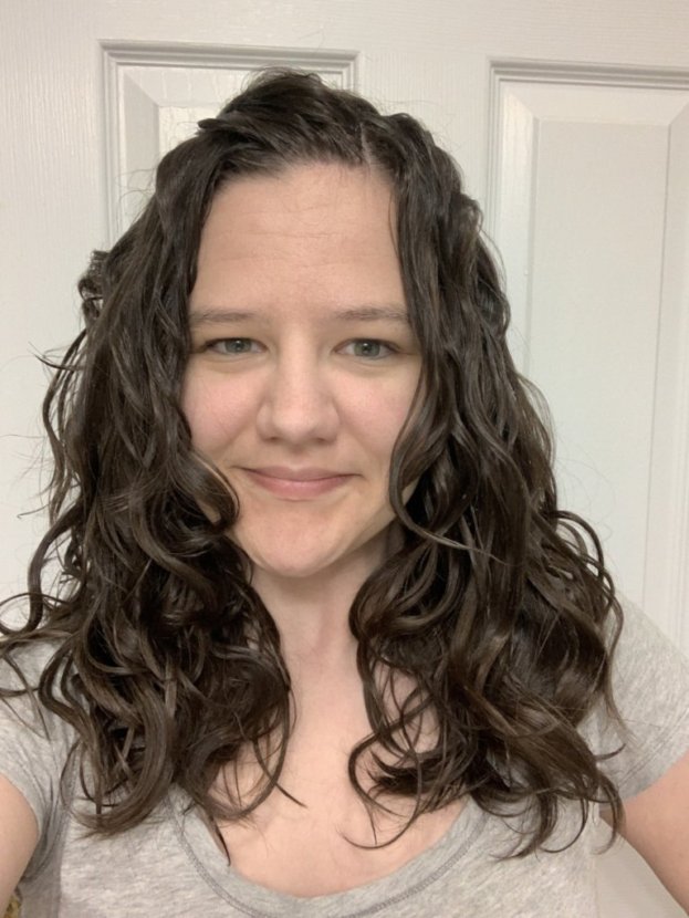 loosely wavy hair cgm 